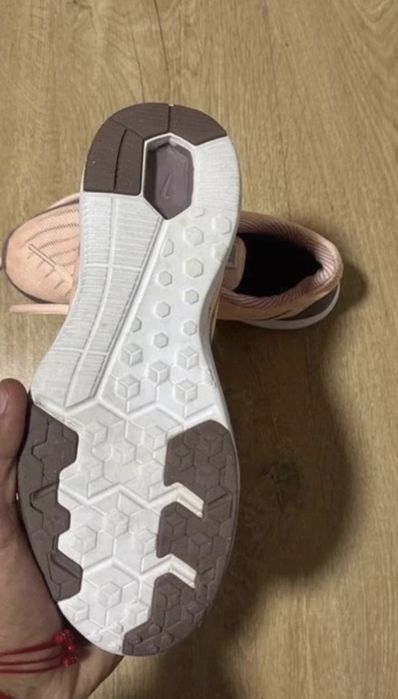 Adidasi nike de dama