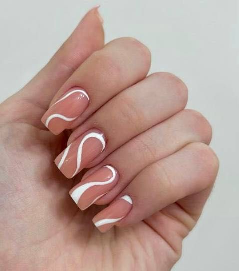 Модель для наращивания ногтей