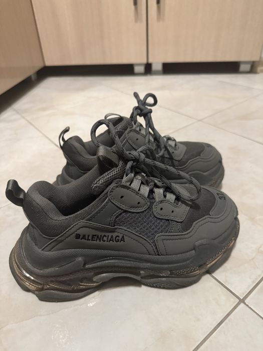 Balenciaga  triple s