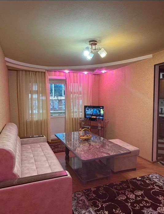 Вогзал худудида жойлашган 2 хонали квартира сотилади