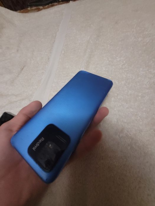 Поодаётся телефон Redmi 10c