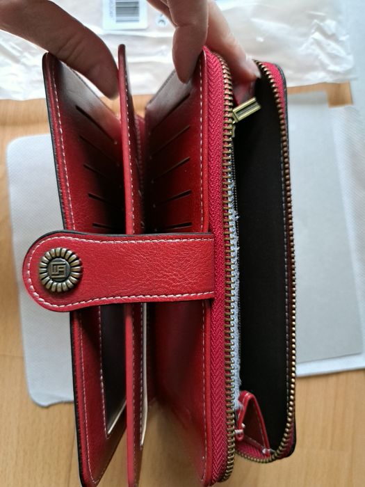 Дамски портфейл естествена кожа с RFID защита