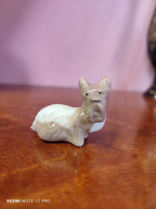 Статуэтка. Антикварная.