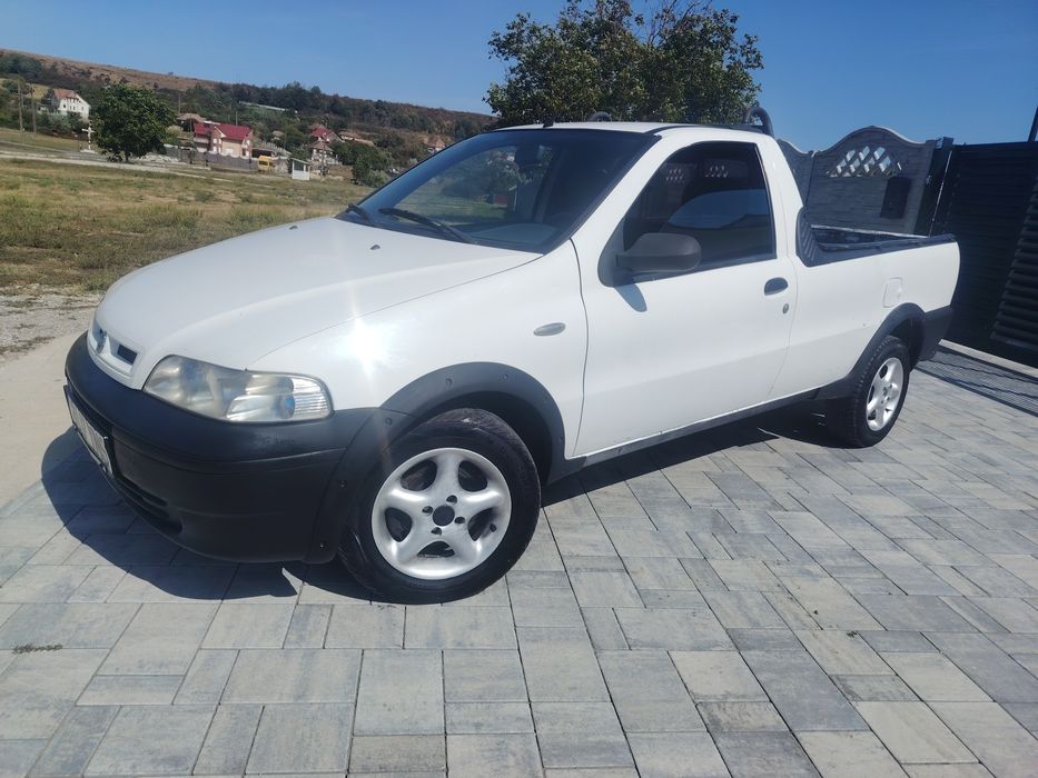 Fiat strada pick up/ dacia logan