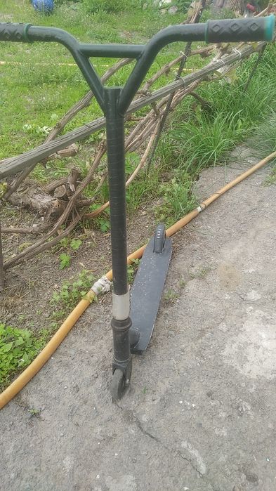 ПРОДАМ ДЕТСКИЙ самокат и велик