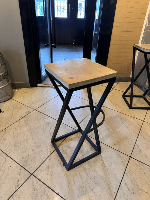 Продам барный стул