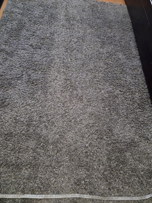 Vand covor achiziționat din Germania 150/200stare foarte bună