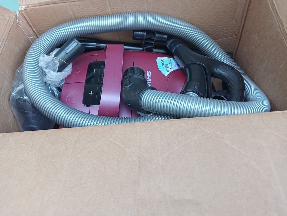 Пылесос Shivaki. 2000W