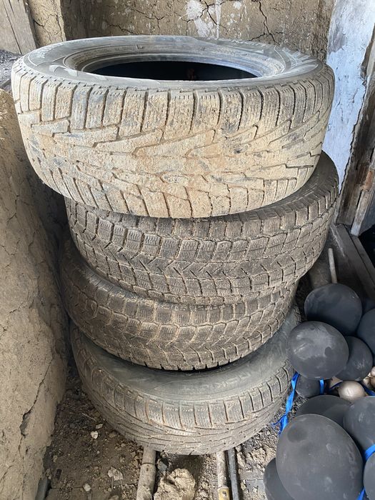 Продам комплект шыны R17