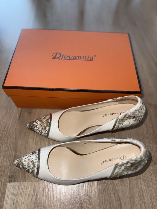 Продам туфли Djovannia