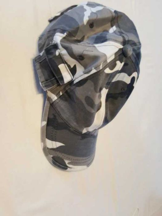 sapca camuflaj cu buzunare laterale