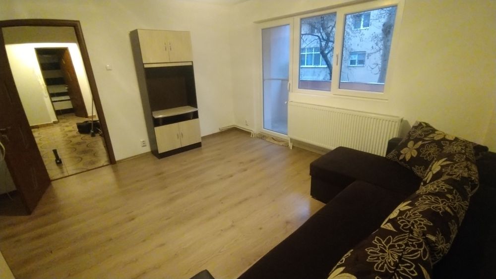 2 camere decomandat, et1, balcon, Str. Iasomiei