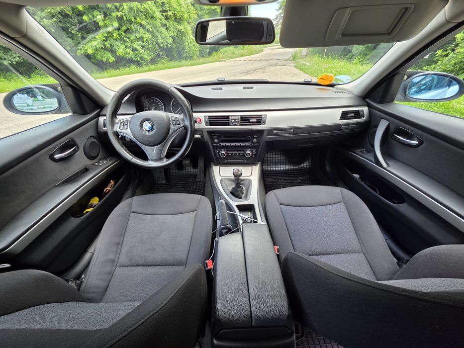 BMW 320i E91 Break (2007) - 150 CP