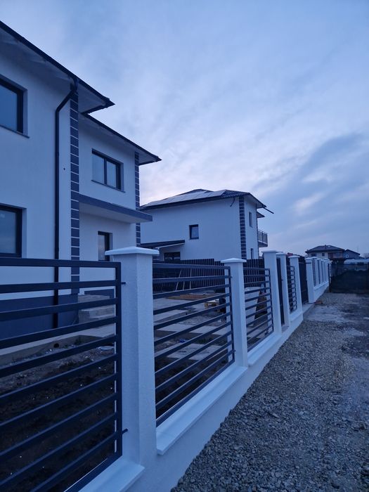 Casa de vanzare compusa din parter etaj