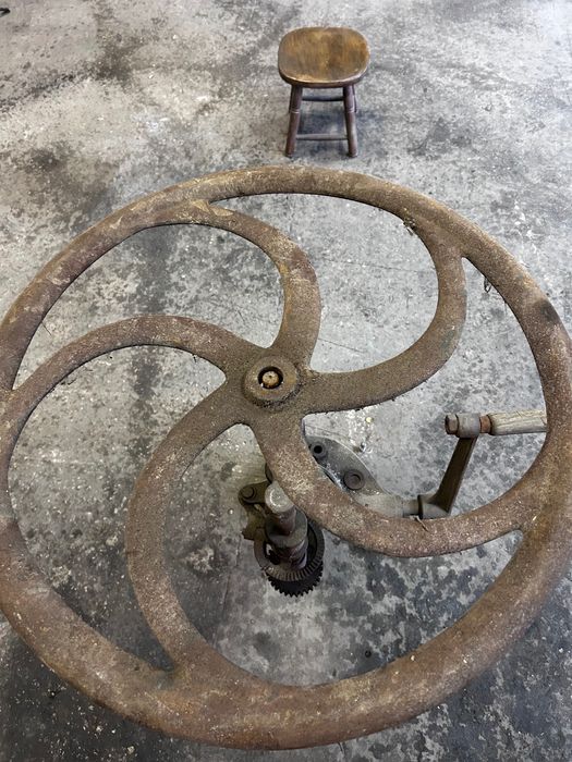 Ръчна бормашина, автентична