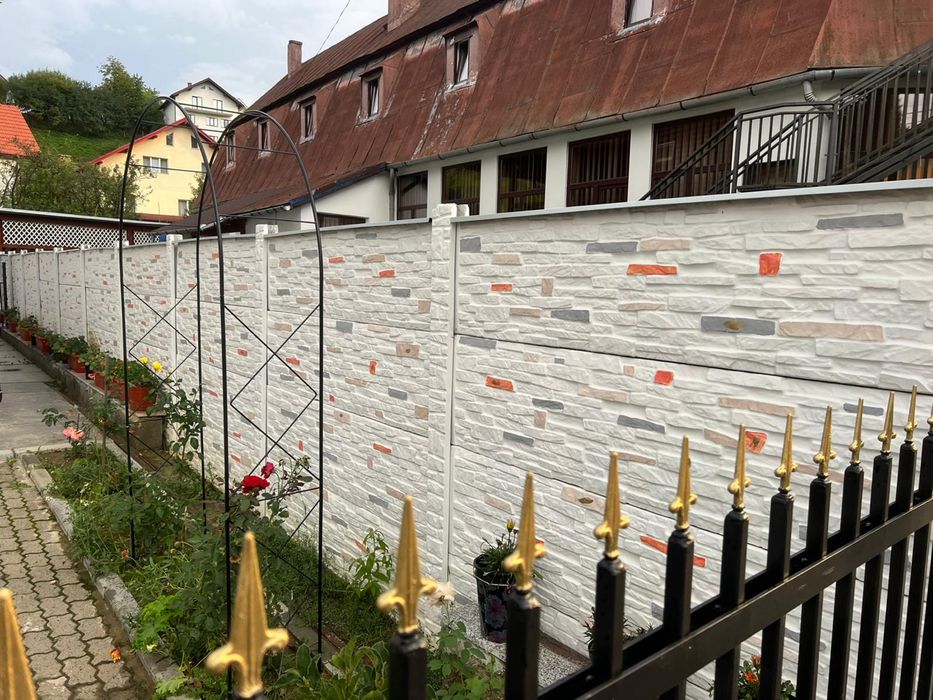 Gard beton placa stalp