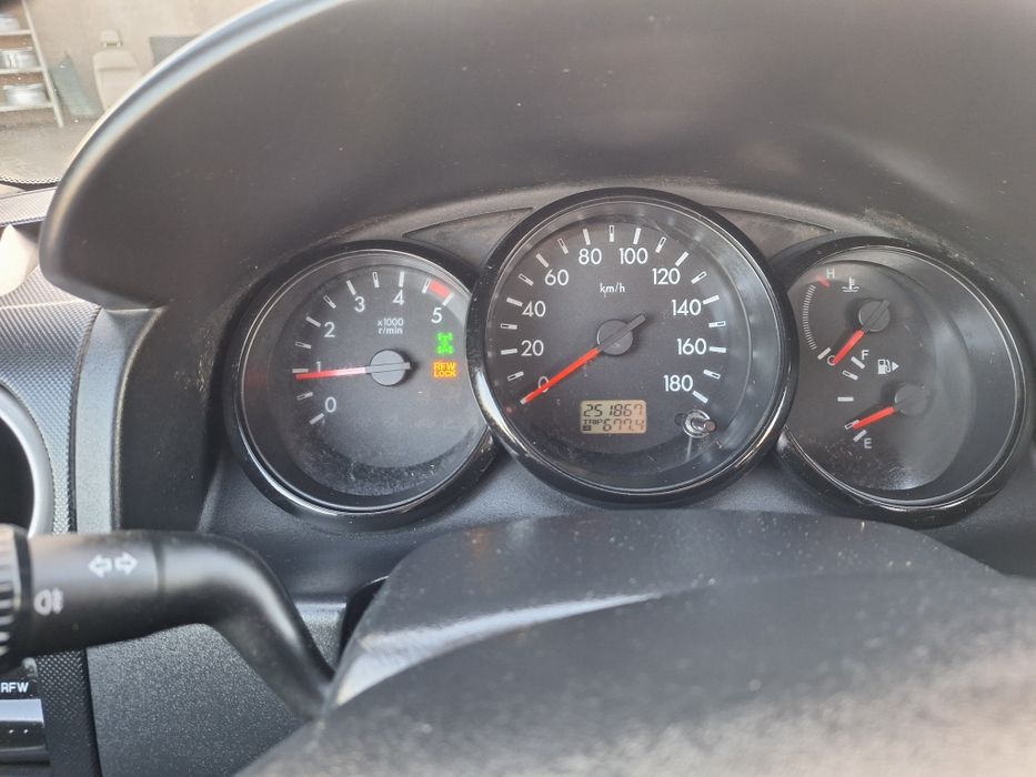 Mazda bt50 2.5 diesel 4x4 mic mare clima an 2010