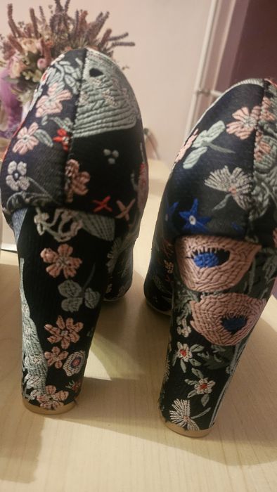 Уникални дамски обувки