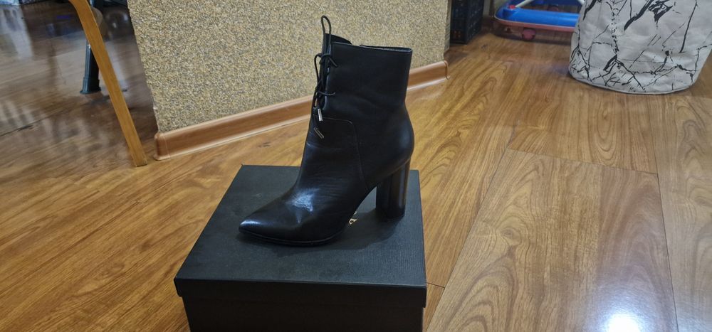 Продам женскую обувь