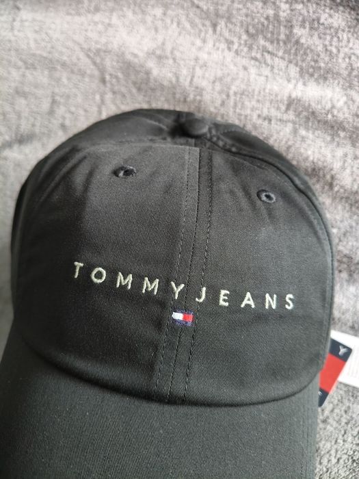 Tommy Jeans șapcă unisex neagra cu logo brodat marime OS noua originala
