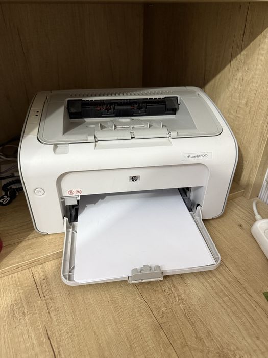 Принтер HP laser jet P1005