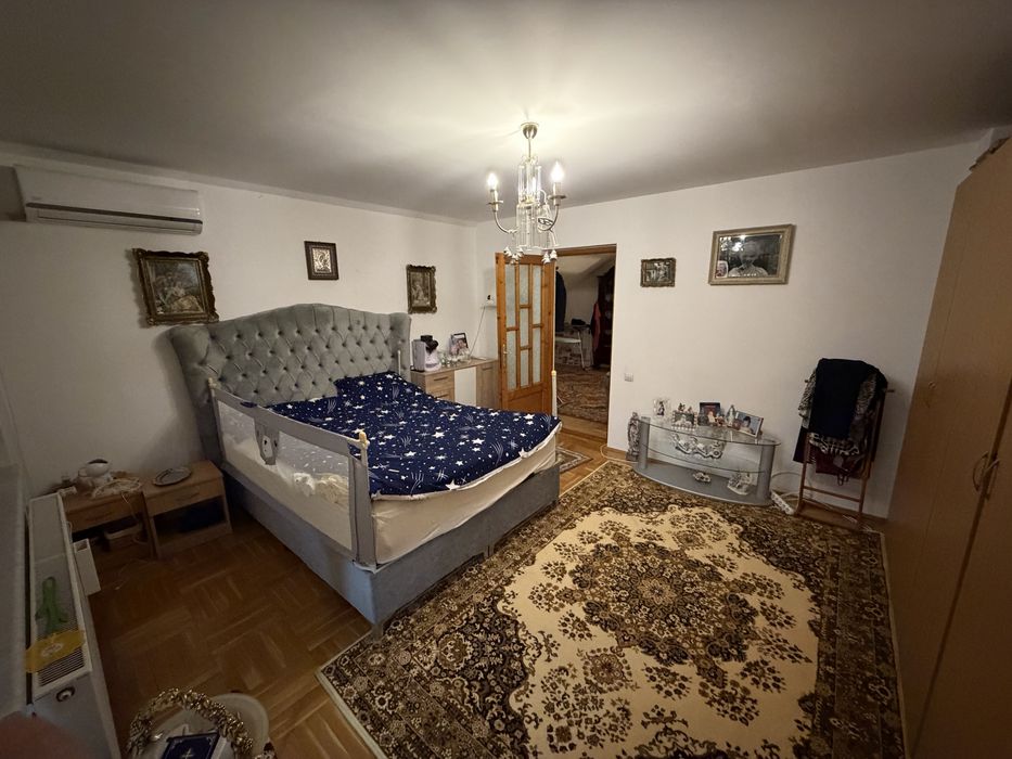 Vând casă în Deva