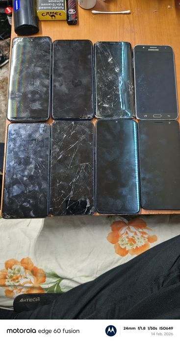 Vând loturi telefoane sparte