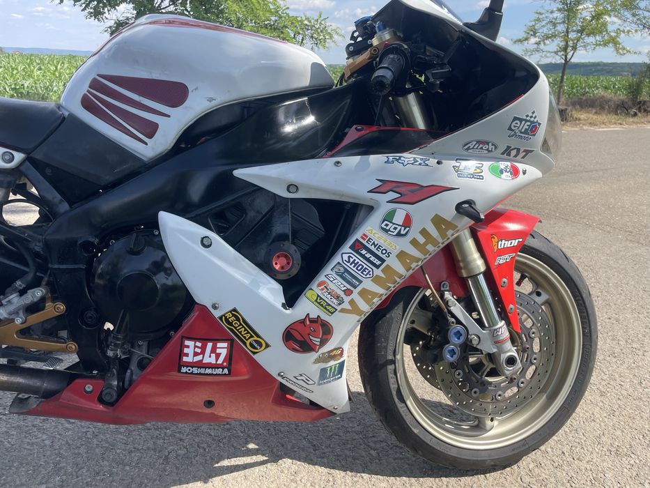 Yamaha YZF-R1 2002 – carburație | Multe piese noi | ITP și asigurare valabile