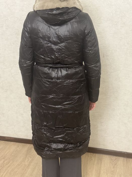 Продам зимние куртки