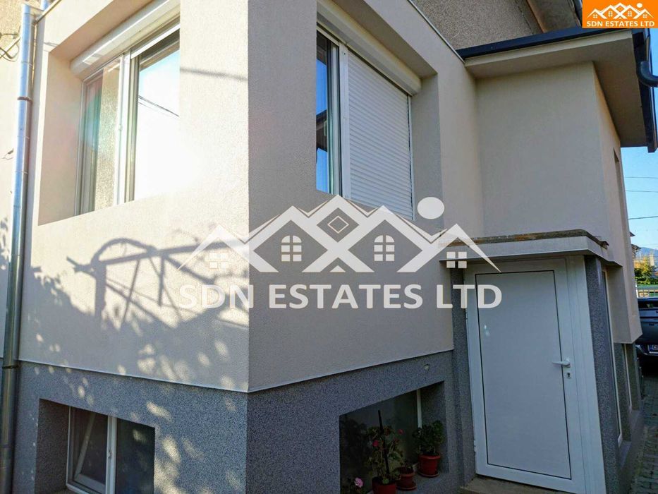 Продава се Етаж от къща в Казанлък - 95 кв.м за 1879 €/кв.м - Снимка #1