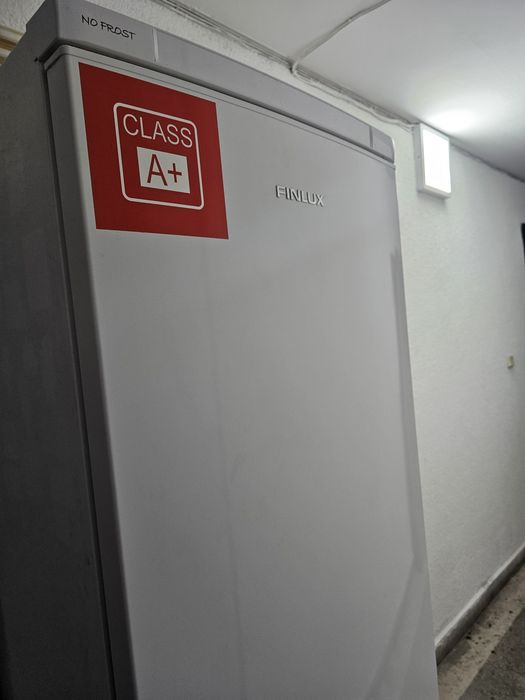 Хладилник 180 см