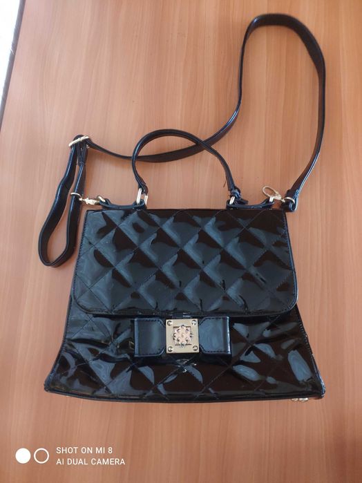 Дамски раници и чанти