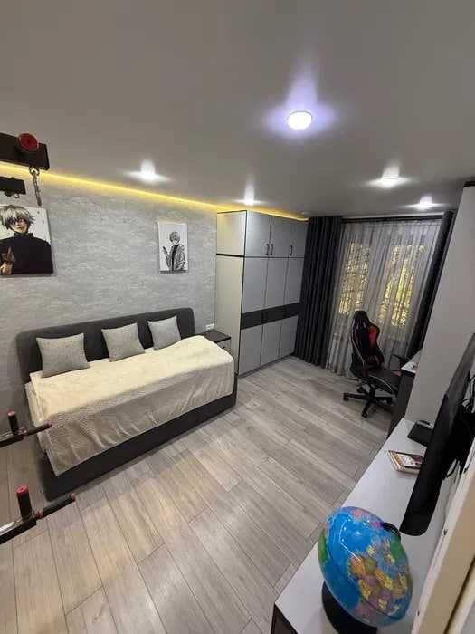 СРОЧНО! ПРОДАМ  квартира 3/2/4 на ЦУМ рядом Метро Космонавтов