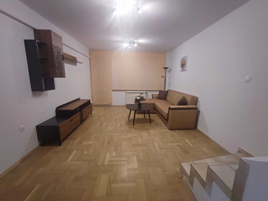 Дава се под наем Четиристаен апартамент в София, Белите брези - 140 кв.м за 1500 € - Снимка #1