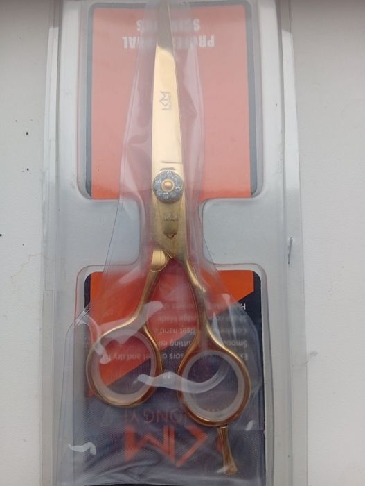 Продам парикмахерские ножницы.