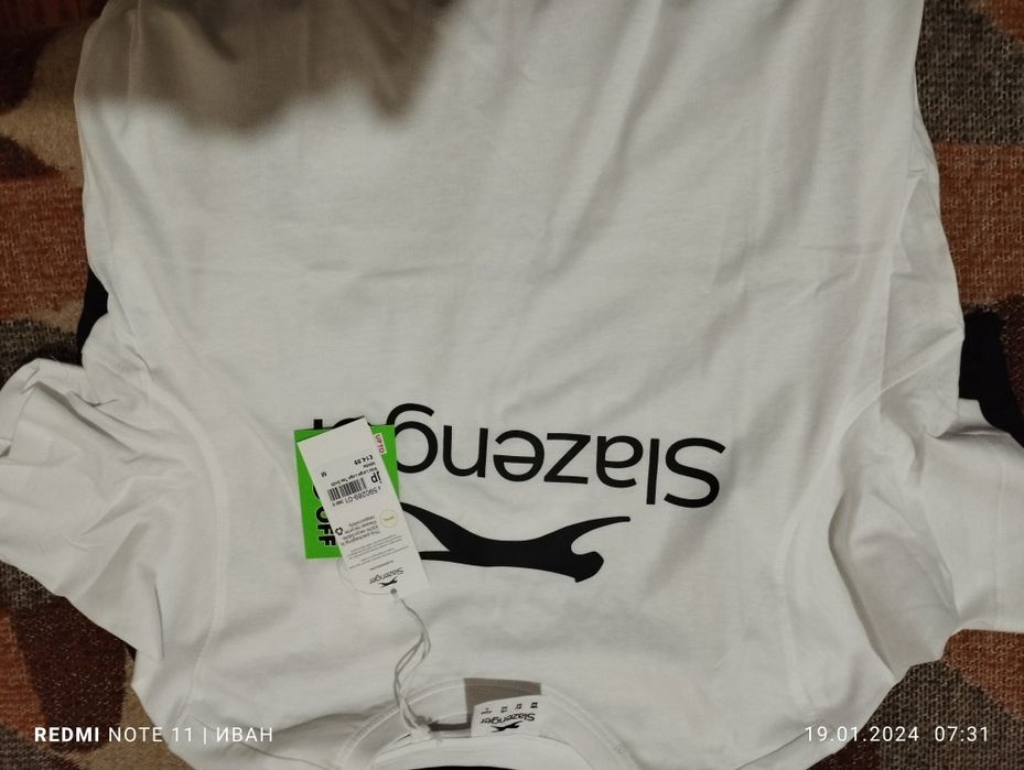 Нови блузки от Англи. Адидас номерация Л и Слазенгер номер М