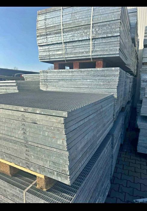 Grătare zincate la diferite dimensiuni debitam la dimensiunea dorită d