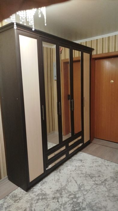 Продам вместительный шкаф