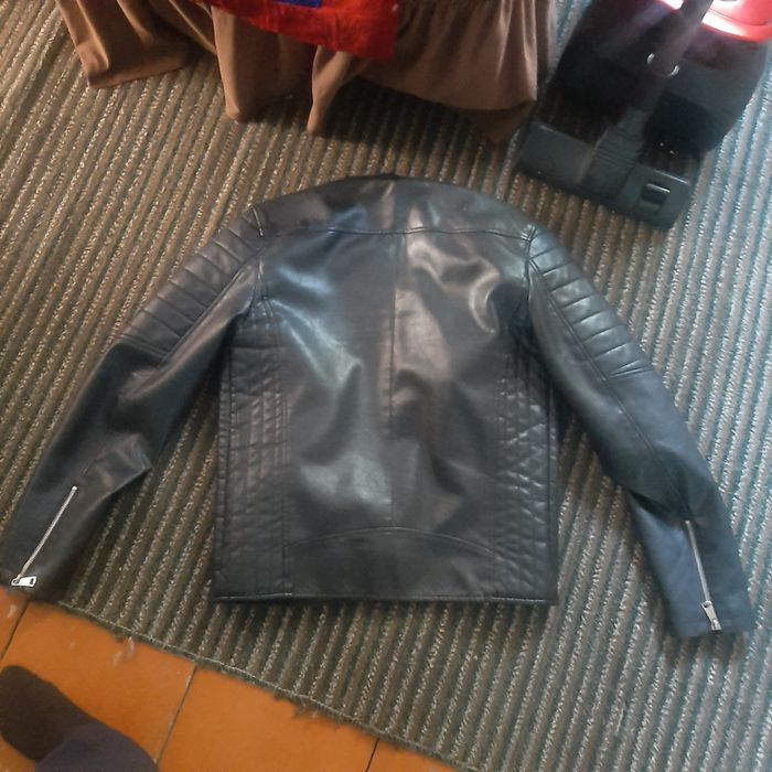 Продам кожаную куртку