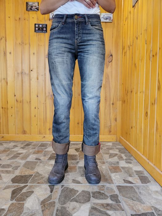 НОВО два модела дамско мото яке TRIUMPH Размер: XS, S