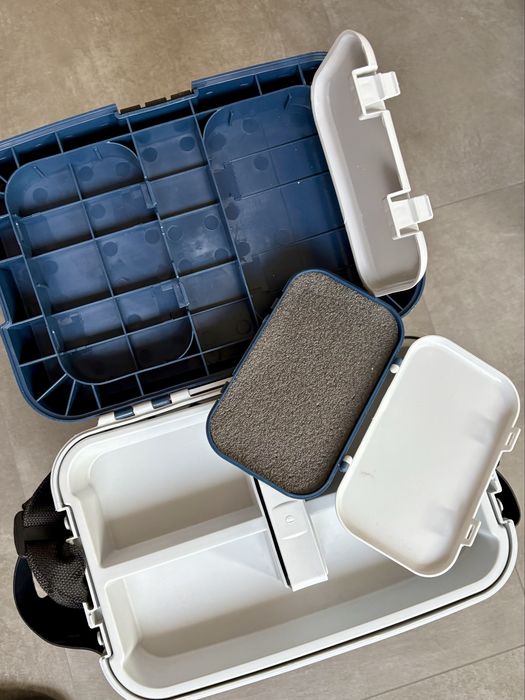 Ботуши Rapala с вградени шипове и куфар Salmo за зимен риболов