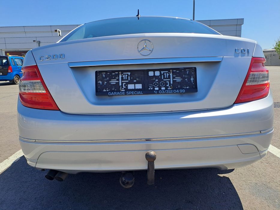 Vând Mercedes benz c200 cdi