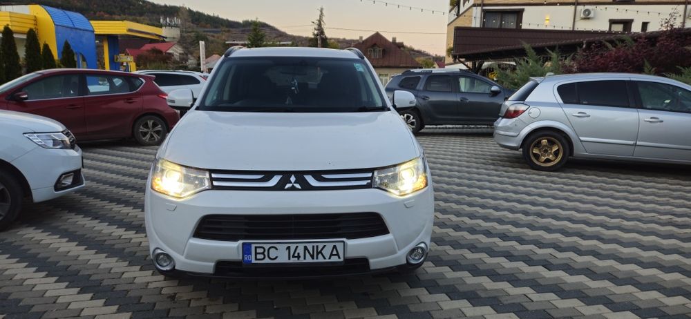 MITSUBISHI Outlander 2014 — imagine 3