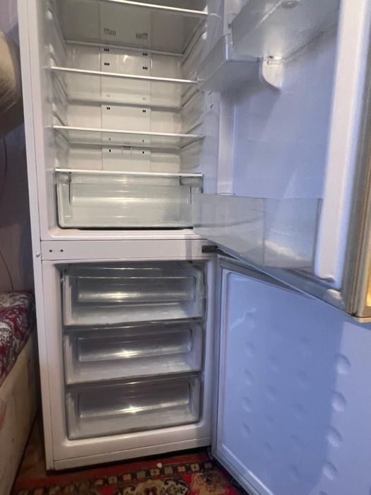 Продам холодильник Самсунг