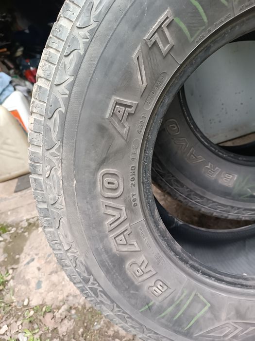 Продам шины бу.R-16