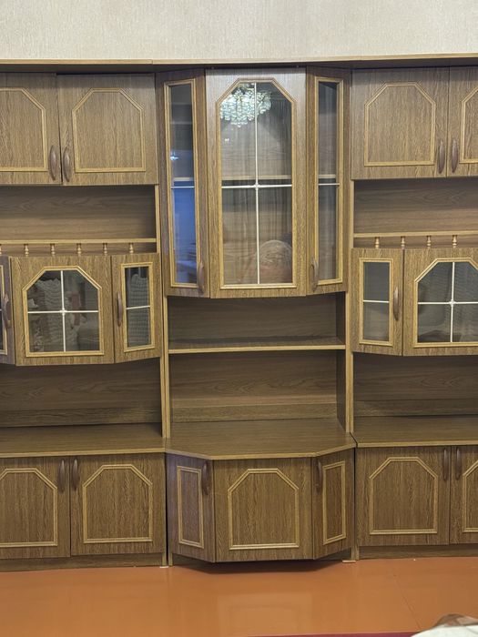 Шкаф, Стенка қонақ бөлмеге