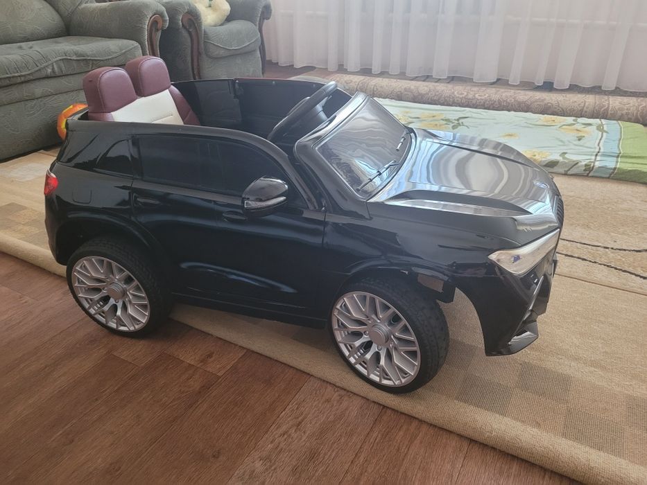 Машина для детей BMW 7