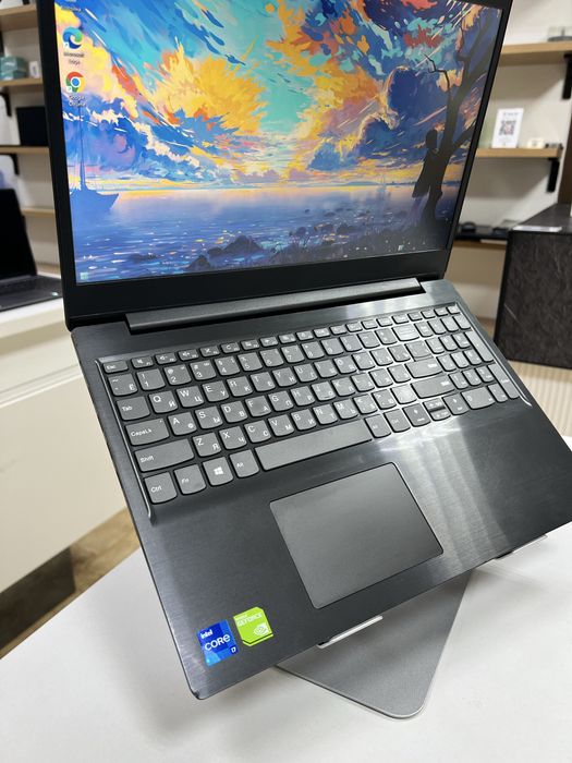 Ноутбук с видеокартой | Core i7-8565U