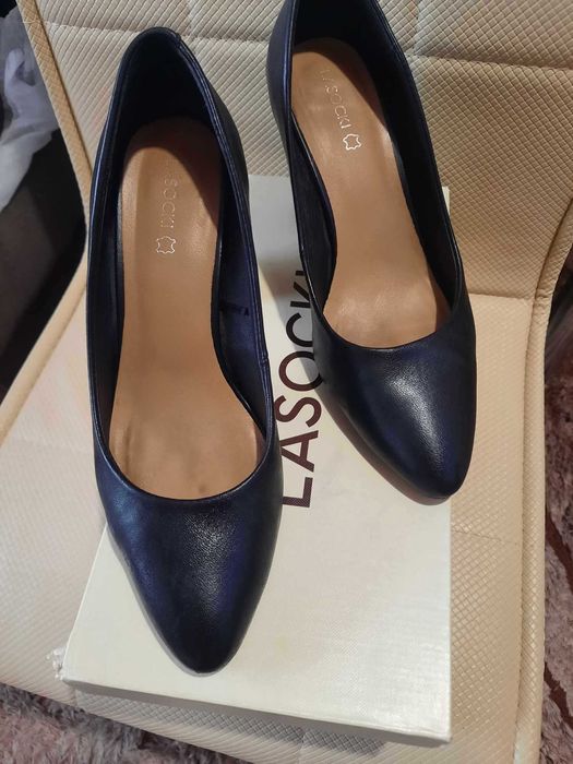 Дамски есенни обувки марка LASOCKI  естествена кожа №38