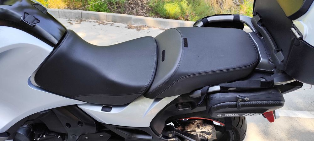 Triumph trophy 1215